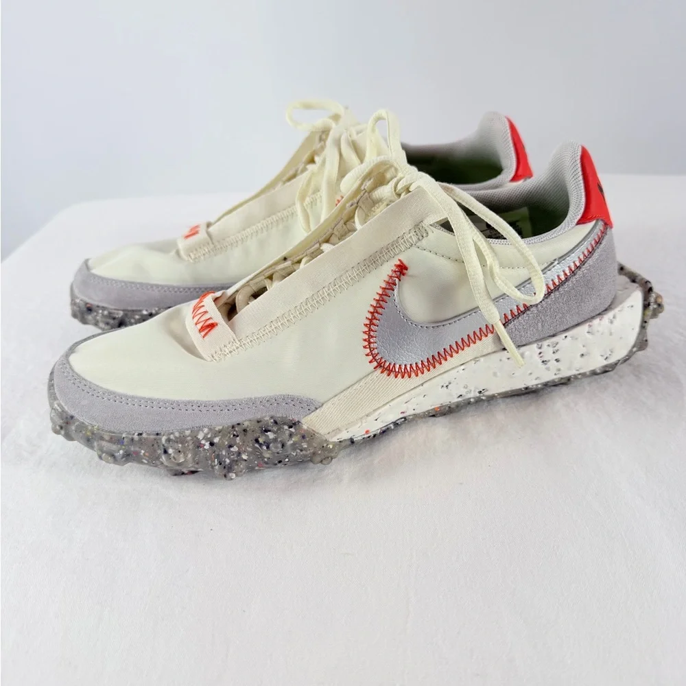 Nike Woman's Waffle Racer Crater Sneaker in Coconut Milk Size‎ 7